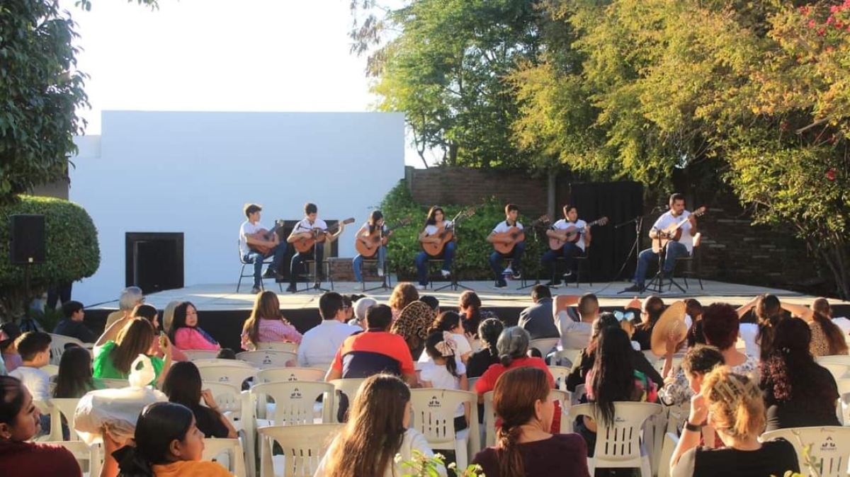 Con festival artístico celebran el 17 Aniversario del Centro de Desarrollo Cultural “Casa Peiro” de Pericos.