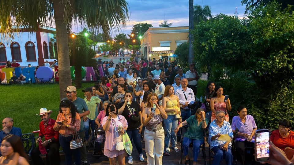 Viernes de Plaza volvió a llenar de vida el corazón del Pueblo Mágico de Mocorito, en una tarde donde la música y el orgullo por nuestras tradiciones fueron los protagonistas.