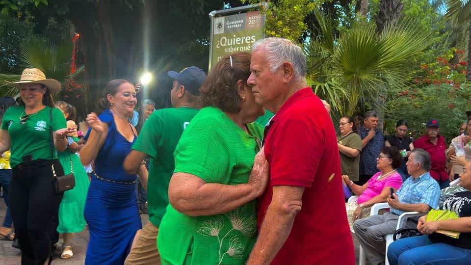Viernes de Plaza volvió a llenar de vida el corazón del Pueblo Mágico de Mocorito, en una tarde donde la música y el orgullo por nuestras tradiciones fueron los protagonistas.