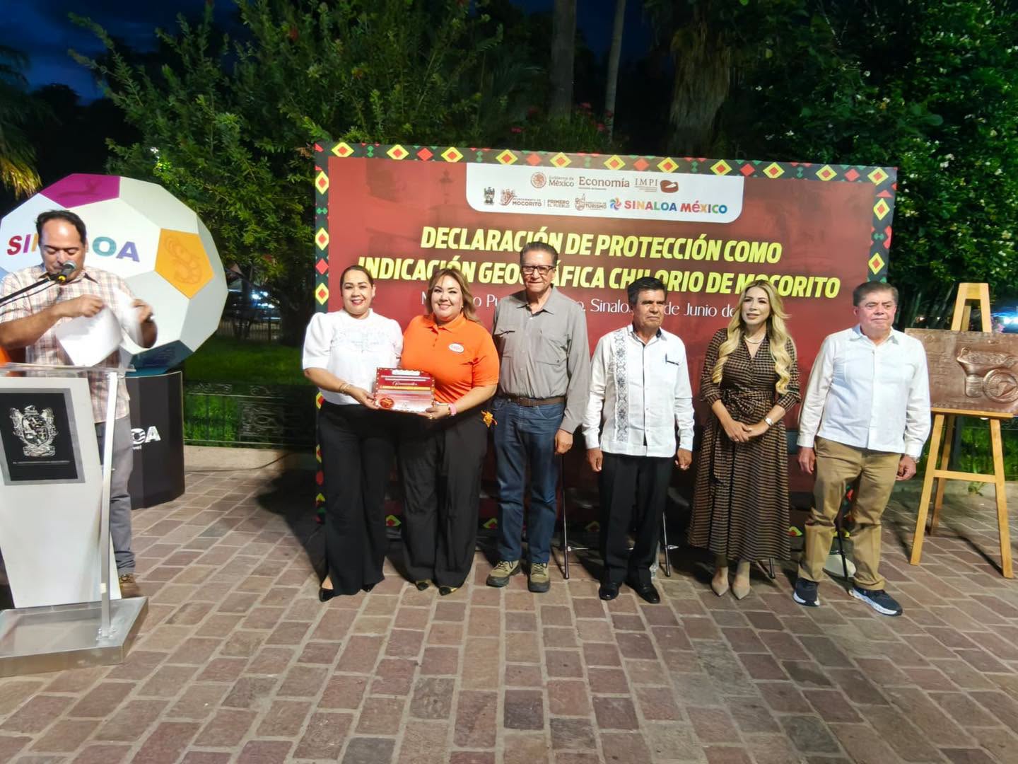 Presentan placa distintiva de la Indicación Geográfica Protegida del Chilorio de Mocorito y reconocen a productores tradicionales