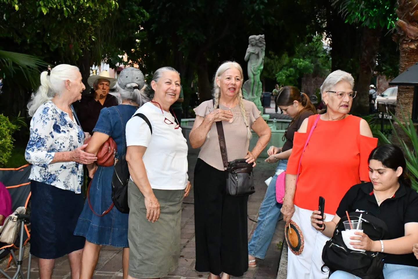 Como cada Viernes de Plaza, la alegría se hizo presente en el corazón de nuestro Pueblo Mágico.