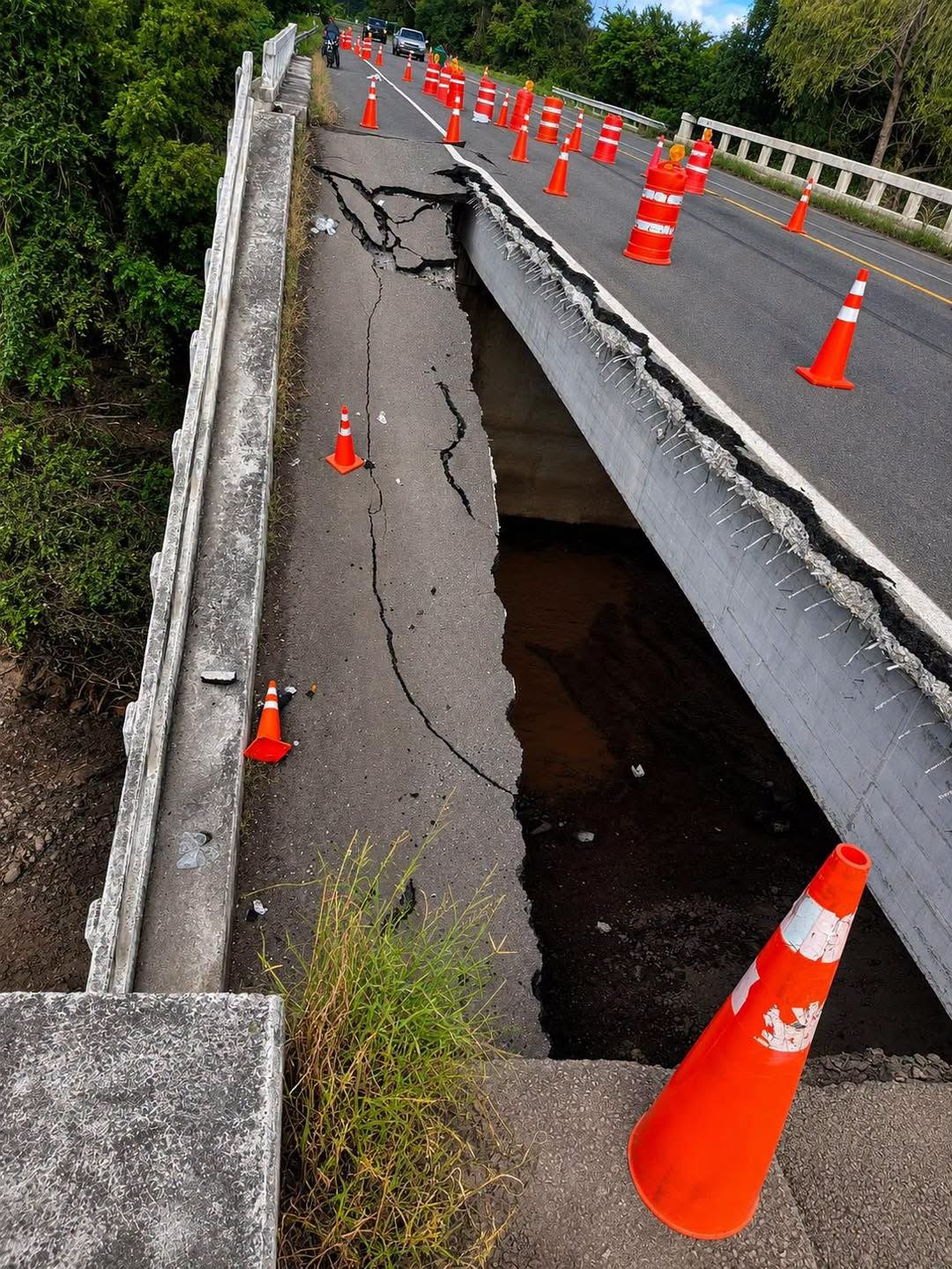 Tras colapso del puente a Alemania, autoridades estatales y municipales supervisan condiciones y preparan reconstrucción.