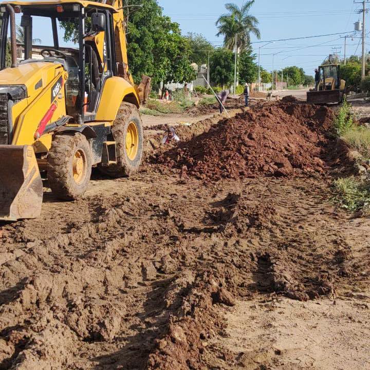 Inician trabajos para la pavimentación en la calle Lázaro Cárdenas en la sindicatura de Melchor Ocampo