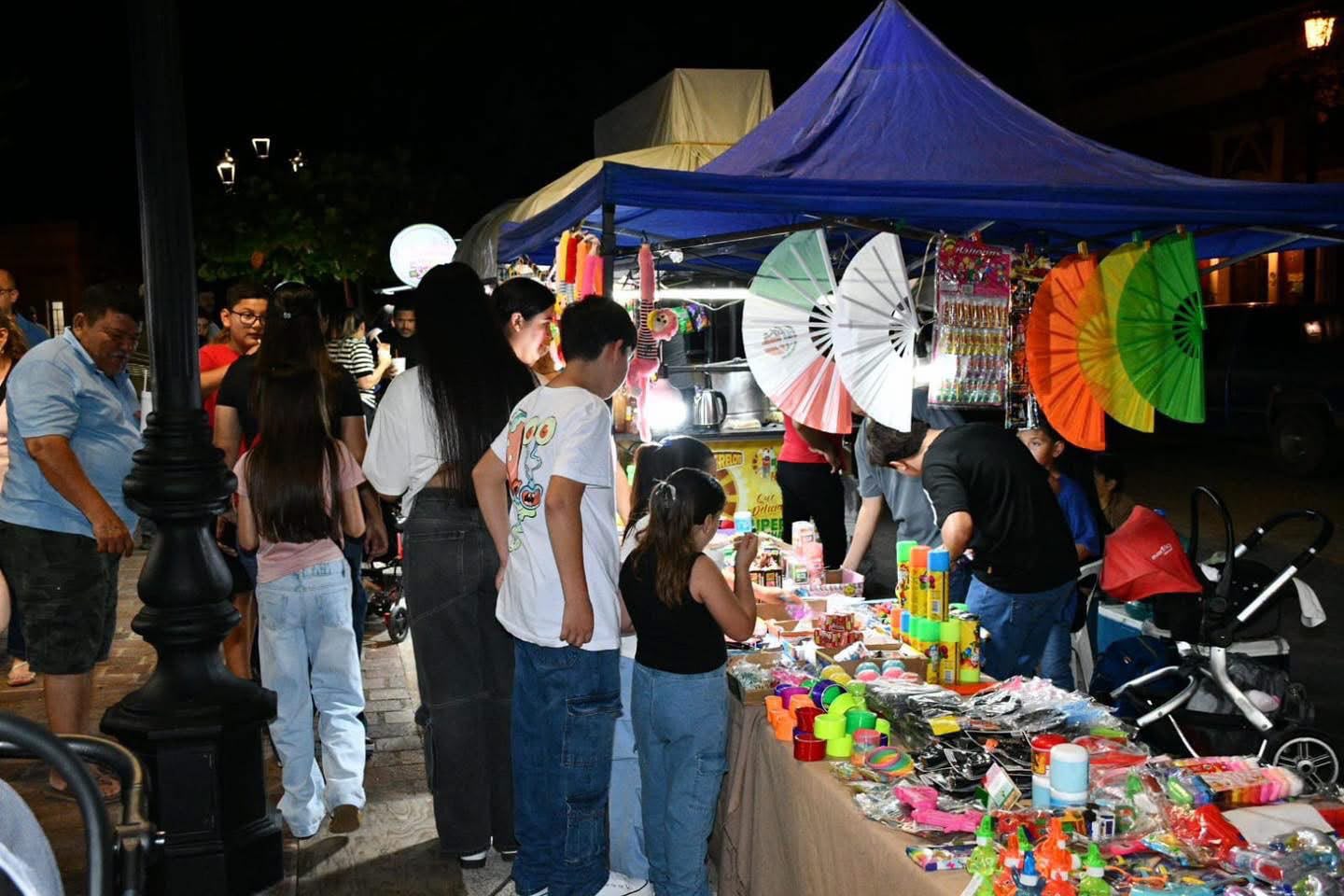 Con gran éxito se llevó a cabo una edición más de Viernes de Plaza.