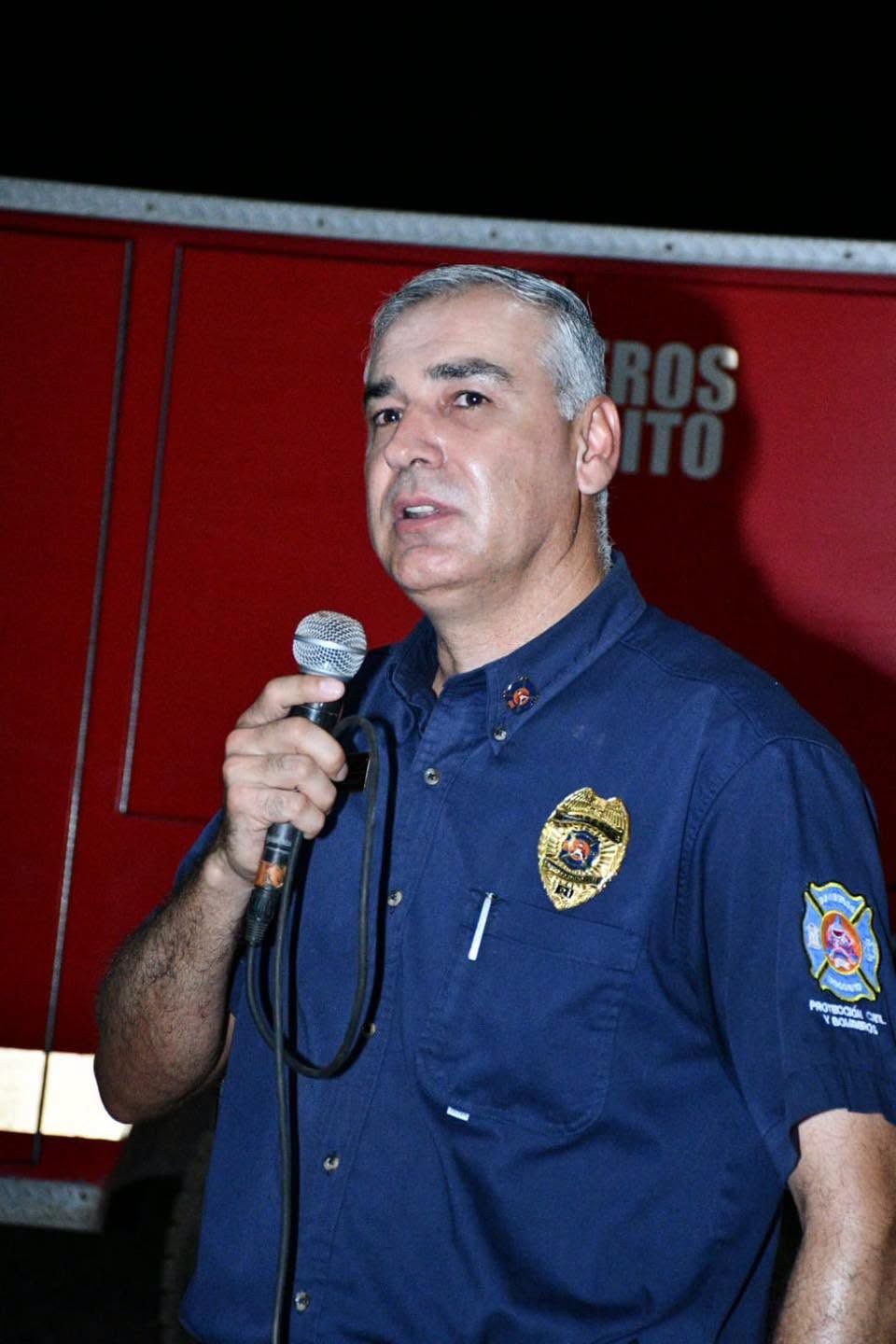 Alcalde Enrique Melecio felicita y reconoce a Bomberos Mocorito acompañándolos en la misa de acción de gracias y festejo