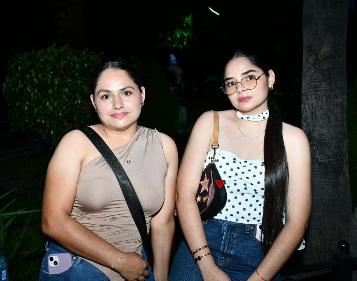 El Pueblo Mágico de Mocorito se lució de nuevo con gran éxito con una edición más de Viernes de Plaza