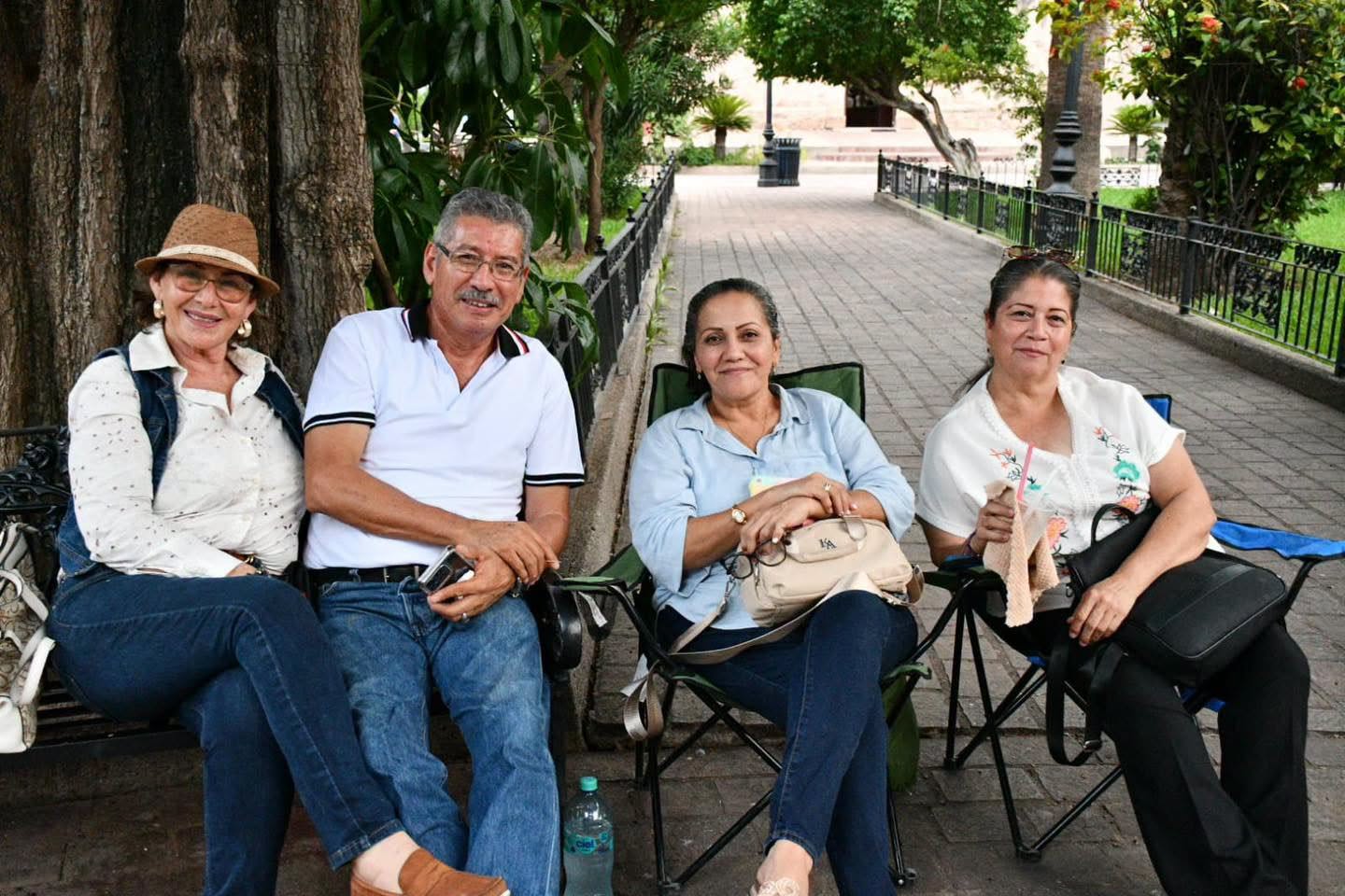 El Pueblo Mágico de Mocorito se lució de nuevo con gran éxito con una edición más de Viernes de Plaza