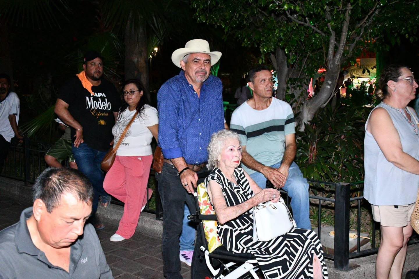 El Pueblo Mágico de Mocorito se lució de nuevo con gran éxito con una edición más de Viernes de Plaza