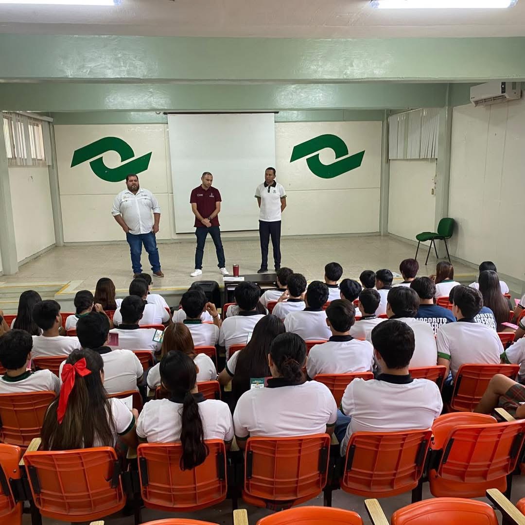 Acercan herramientas para el emprendimiento a estudiantes de CONALEP Mocorito