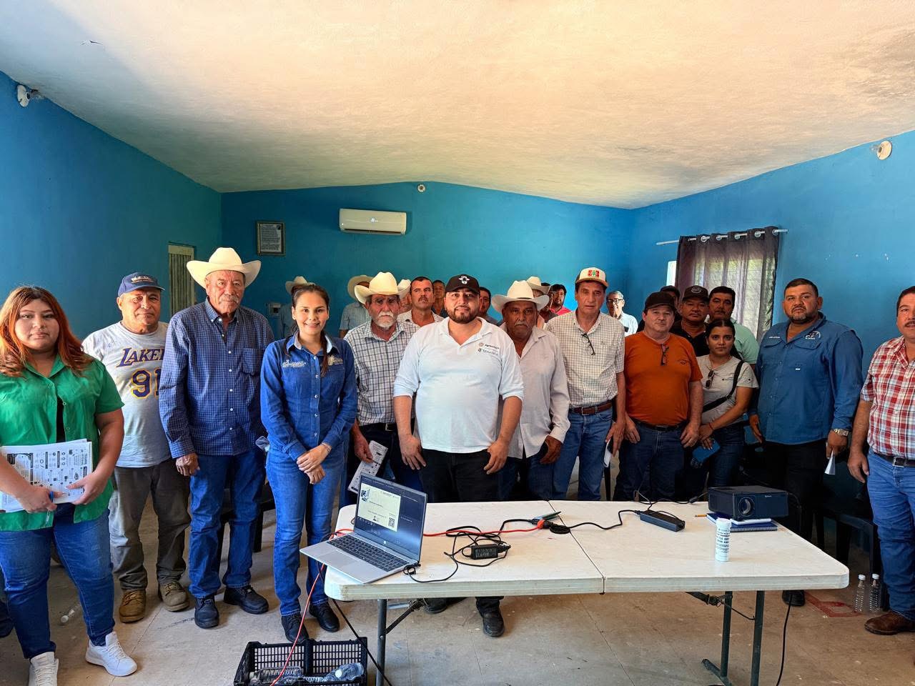 Continúan capacitaciones sobre el gusano barrenador en comunidades de Mocorito