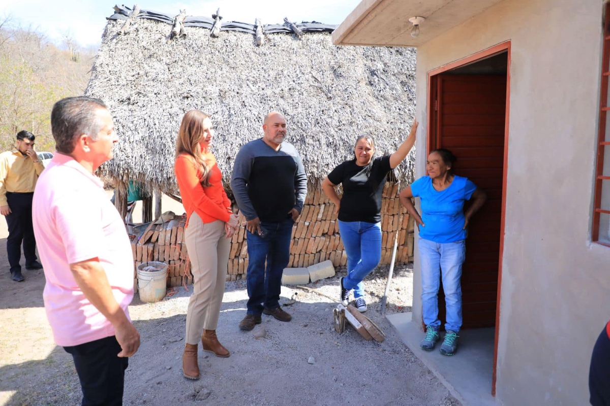 María Elizalde comienza entrega de apoyos para mejora de viviendas