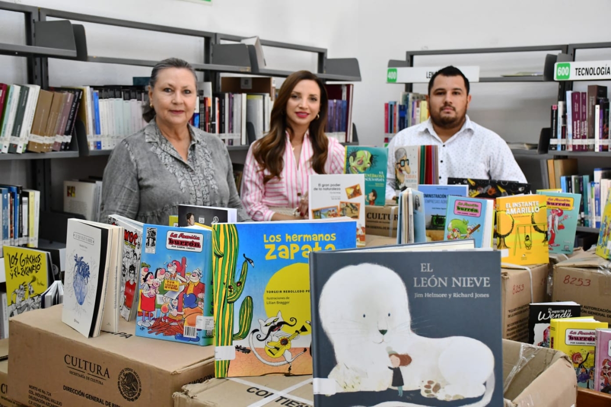 María Elizalde Ruelas visita Biblioteca Central “Eustaquio Buelna” para conocer los libros donados por la DGB y la CEB de Sinaloa para tres bibliotecas de Mocorito.