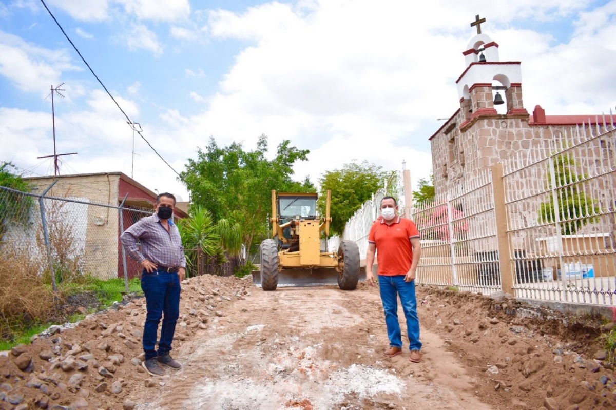 Ayuntamiento de Mocorito - Inician pavimentación en Pericos y avanzan en  Melchor Ocampo con Cancha de Futbol